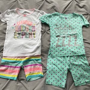 Girls carters 3T shorts/short sleeve pajamas bundle of 2